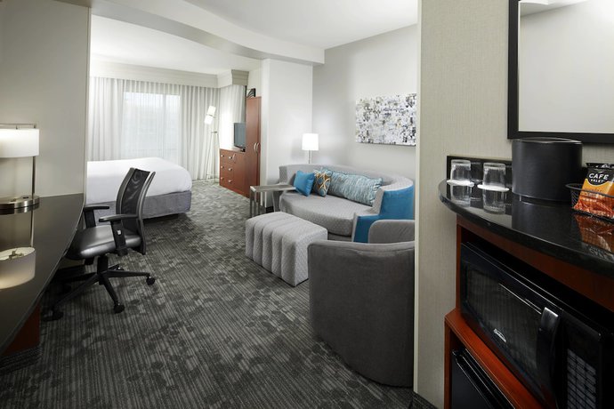 Imagen de la habitación del Hotel Courtyard Pittsburgh Airport Settlers Ridge. Foto 6