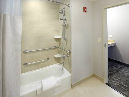 Imagen de la habitación del Hotel Courtyard Pittsburgh Greensburg. Foto 8