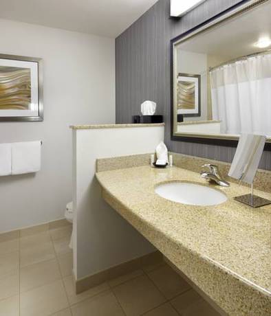 Imagen de la habitación del Hotel Courtyard Pittsburgh Greensburg. Foto 9