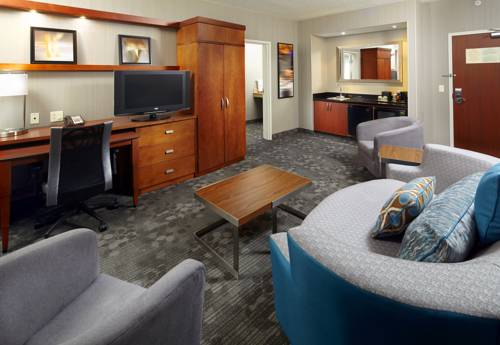 Imagen de la habitación del Hotel Courtyard Pittsburgh Greensburg. Foto 10