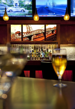 Imagen del bar/restaurante del Hotel Courtyard Portland Downtown/convention Center. Foto 9