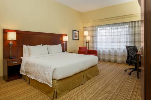 Imagen de la habitación del Hotel Courtyard Potomac Mills Woodbridge. Foto 10