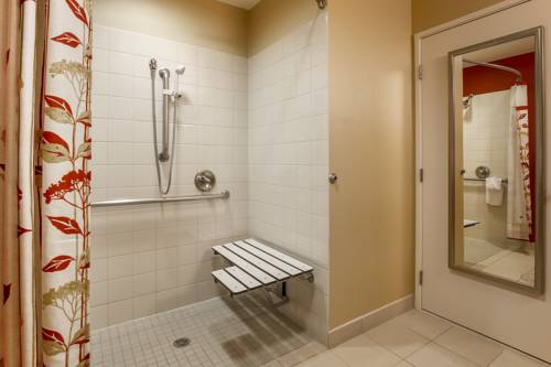 Imagen de la habitación del Hotel Courtyard Potomac Mills Woodbridge. Foto 12