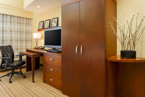 Imagen de la habitación del Hotel Courtyard Potomac Mills Woodbridge. Foto 13