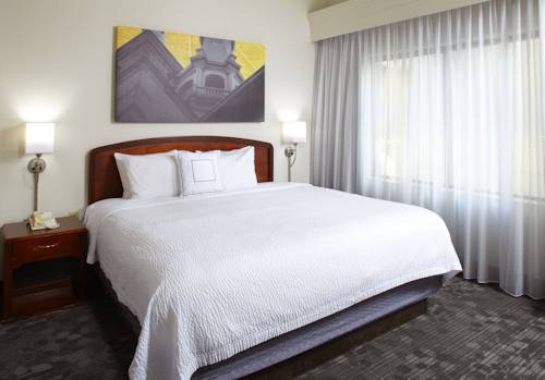 Imagen de la habitación del Hotel Courtyard Princeton. Foto 4