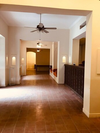 Imagen general del Hotel Courtyard Pujan. Foto 16