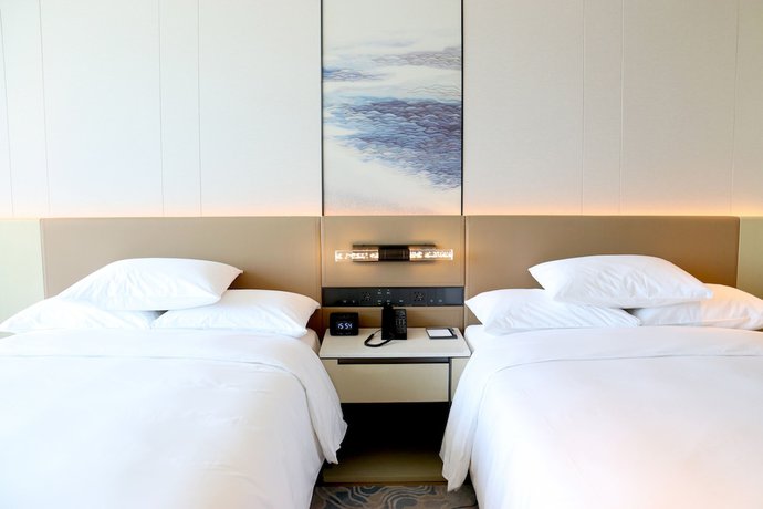 Imagen de la habitación del Hotel Courtyard Qinhuangdao West. Foto 4
