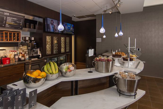 Imagen del bar/restaurante del Hotel Courtyard Raleigh-durham Airport/brier Creek. Foto 6