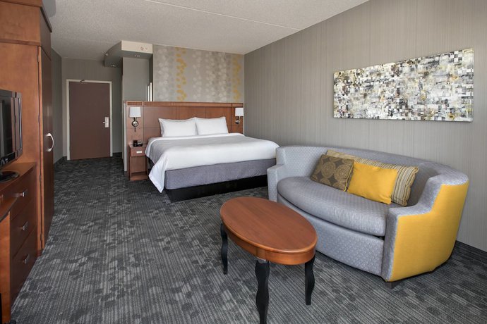 Imagen de la habitación del Hotel Courtyard Republic Aprt Long Island/Farmingdale. Foto 9