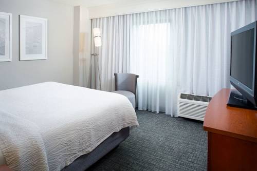 Imagen de la habitación del Hotel Courtyard Roanoke Airport. Foto 5