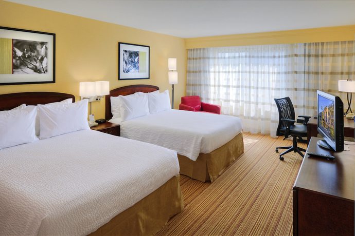 Imagen de la habitación del Hotel Courtyard San Diego Carlsbad. Foto 9