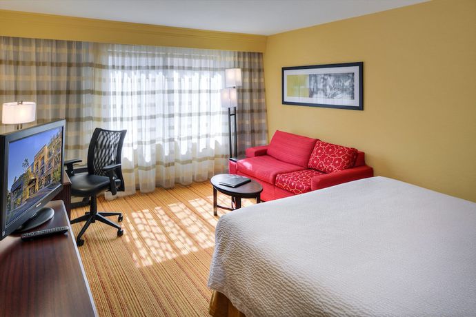 Imagen de la habitación del Hotel Courtyard San Diego Carlsbad. Foto 12