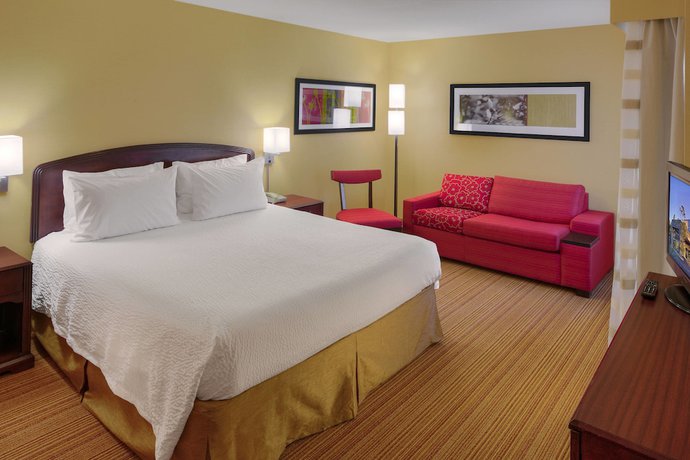 Imagen de la habitación del Hotel Courtyard San Diego Carlsbad. Foto 13