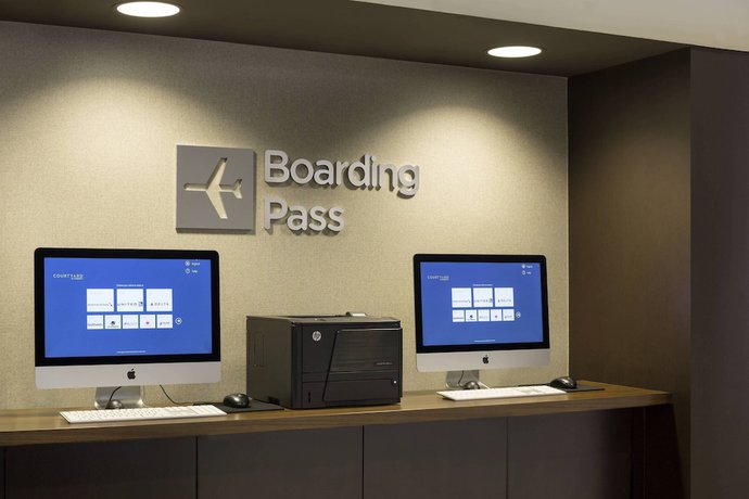 Imagen de los interiores del Hotel Courtyard San Francisco Fisherman's Wharf. Foto 17