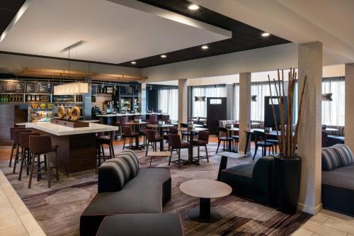 Imagen general del Hotel Courtyard San Francisco Larkspur Landing/Marin County. Foto 4