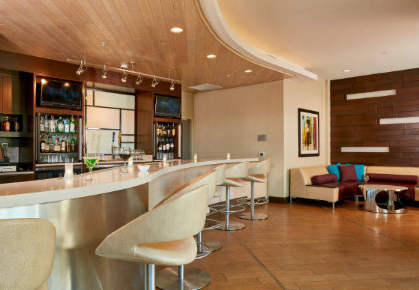 Imagen del bar/restaurante del Hotel Courtyard San Jose North/ Silicon Valley. Foto 2