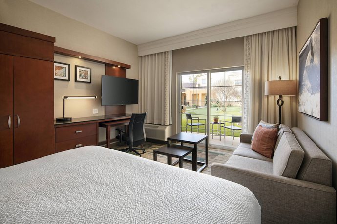 Imagen de la habitación del Hotel Courtyard Santa Barbara Goleta. Foto 8