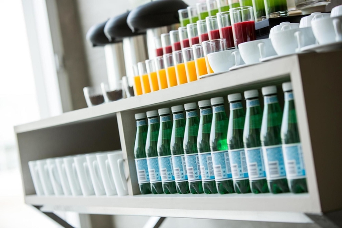 Imagen del bar/restaurante del Hotel Courtyard Santiago Las Condes. Foto 4