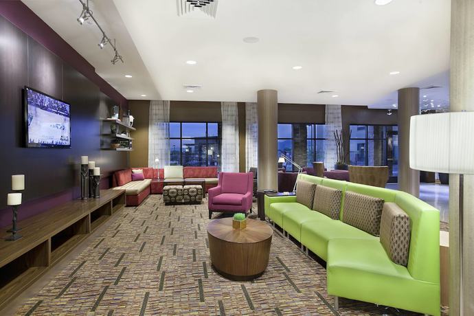 Imagen de los interiores del Hotel Courtyard Scottsdale Salt River. Foto 16