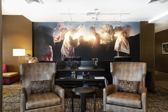 Imagen de los interiores del Hotel Courtyard Scottsdale Salt River. Foto 17