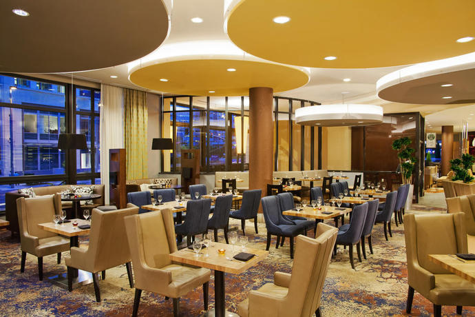 Imagen del bar/restaurante del Hotel Courtyard Seattle Bellevue/Downtown. Foto 3
