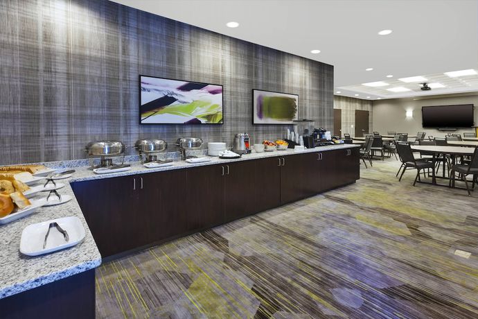 Imagen del bar/restaurante del Hotel Courtyard Secaucus Meadowlands. Foto 4