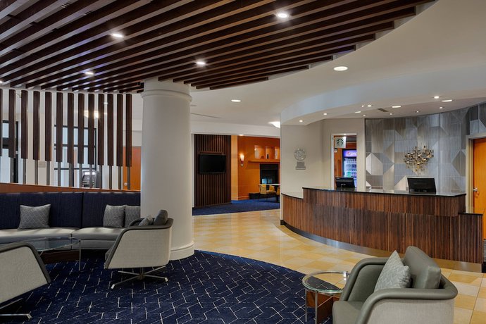 Imagen de los interiores del Hotel Courtyard Springfield Downtown. Foto 18