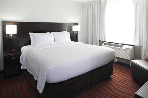 Imagen de la habitación del Hotel Courtyard St. Cloud. Foto 5