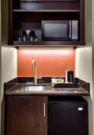 Imagen de la habitación del Hotel Courtyard St. Cloud. Foto 9