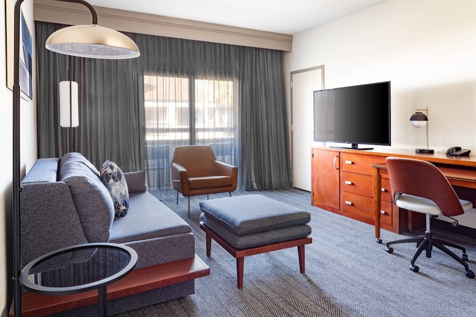 Imagen de la habitación del Hotel Courtyard St. Petersburg Clearwater. Foto 5