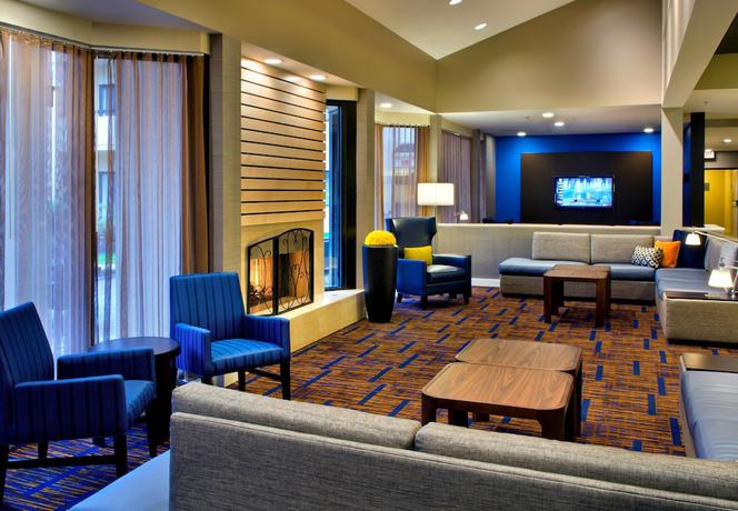 Imagen de los interiores del Hotel Courtyard Syracuse Carrier Circle. Foto 16