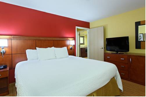 Imagen de la habitación del Hotel Courtyard Tampa North / I-75 Fletcher. Foto 9