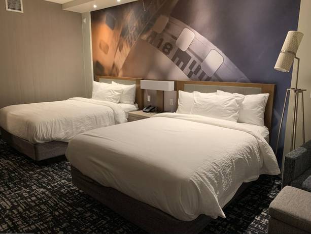 Imagen de la habitación del Hotel Courtyard Thousand Oaks Agoura Hills. Foto 6