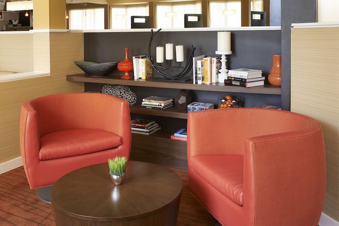 Imagen de los interiores del Hotel Courtyard Toledo Airport Holland. Foto 17