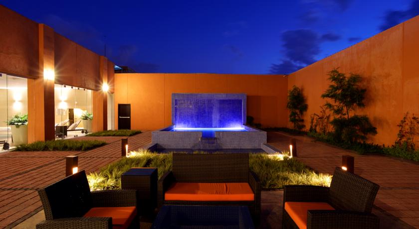 Imagen de los exteriores del Hotel Courtyard Toluca Tollocan. Foto 6