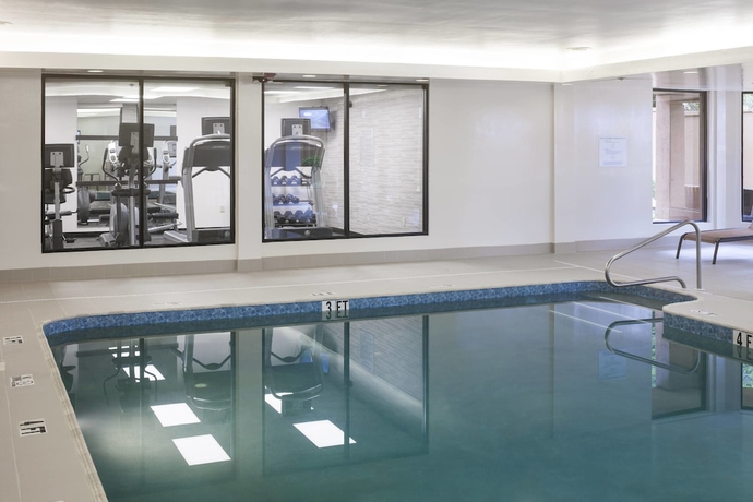 Imagen de la piscina del Hotel Courtyard Tuscaloosa By Marriott. Foto 18