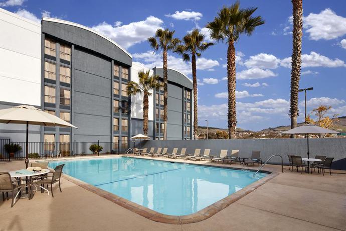 Imagen de la piscina del Hotel Courtyard Vallejo Napa Valley. Foto 11