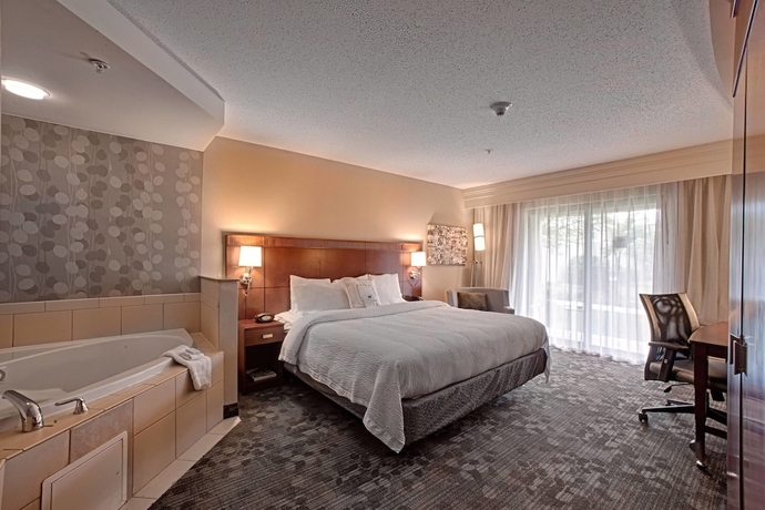 Imagen de la habitación del Hotel Courtyard Wall At Monmouth Shores Corporate Park. Foto 3