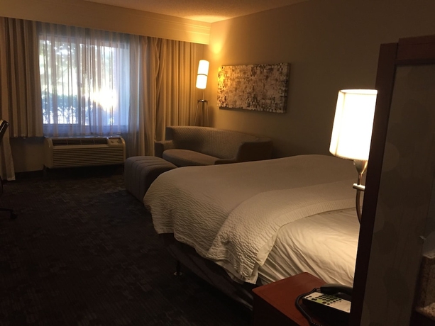 Imagen de la habitación del Hotel Courtyard Wall At Monmouth Shores Corporate Park. Foto 9