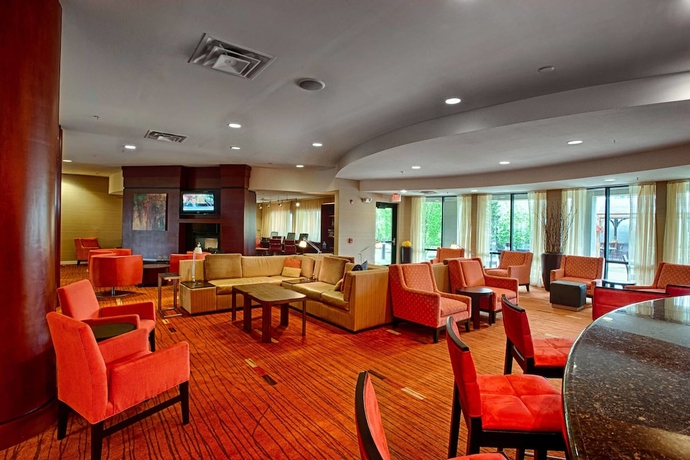Imagen de los interiores del Hotel Courtyard Wall At Monmouth Shores Corporate Park. Foto 15