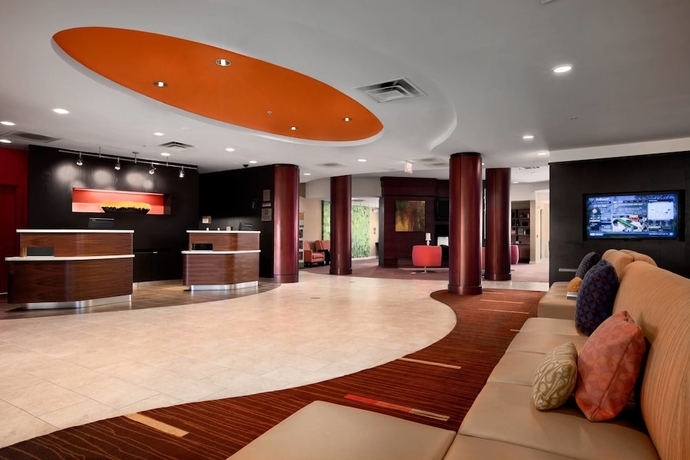 Imagen de los interiores del Hotel Courtyard Wall At Monmouth Shores Corporate Park. Foto 19