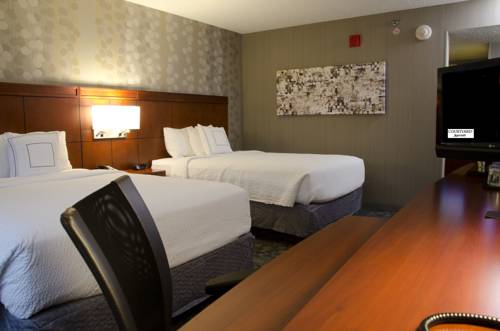 Imagen de la habitación del Hotel Courtyard Waterbury Downtown. Foto 11