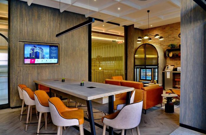 Imagen general del Hotel Courtyard Waterfall City. Foto 19