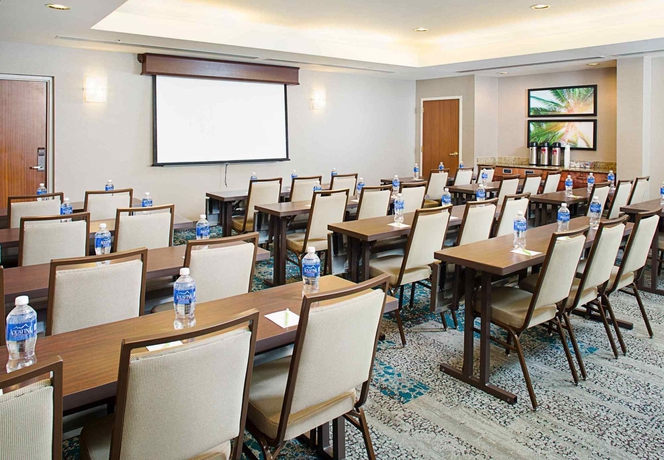 Imagen de los interiores del Hotel Courtyard West Palm Beach Airport. Foto 7