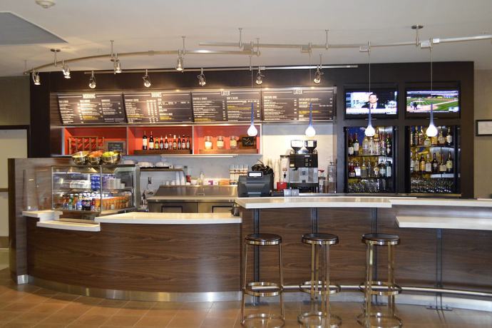 Imagen del bar/restaurante del Hotel Courtyard Winchester Medical Center. Foto 5