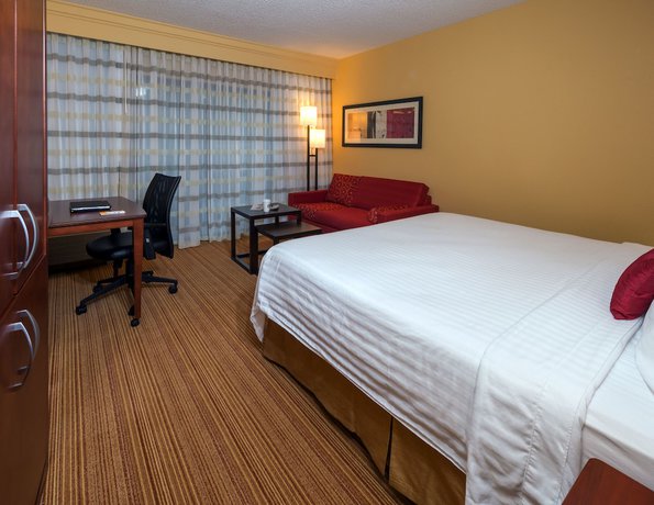 Imagen de la habitación del Hotel Courtyard Winston-salem Hanes Mall. Foto 3