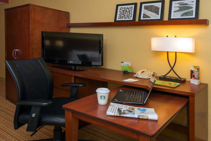 Imagen de la habitación del Hotel Courtyard Winston-salem Hanes Mall. Foto 6