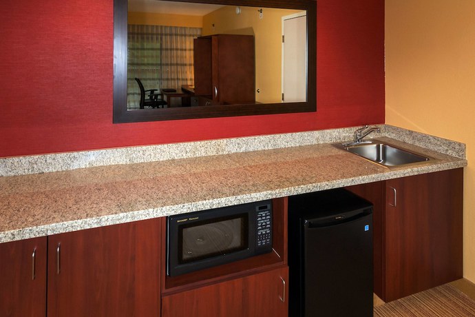 Imagen de la habitación del Hotel Courtyard Winston-salem Hanes Mall. Foto 12