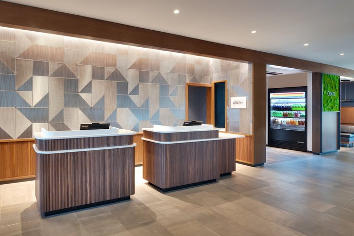 Imagen de los interiores del Hotel Courtyard by Marriott Ames. Foto 19