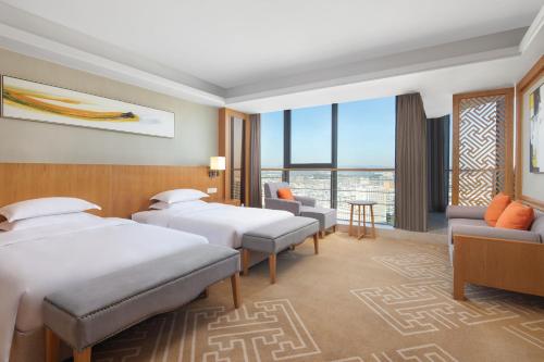 Imagen de la habitación del Hotel Courtyard by Marriott Anji. Foto 11